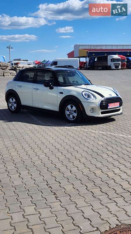 Хэтчбек MINI Cooper 2016 в Одессе