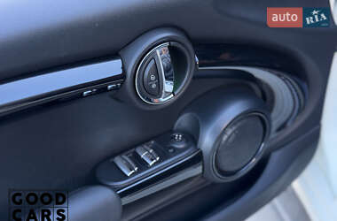 Хэтчбек MINI Cooper 2017 в 