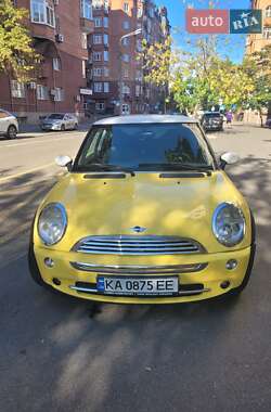 Хэтчбек MINI Cooper 2004 в 