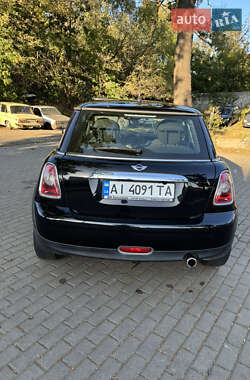 Хетчбек MINI Cooper 2009 в 