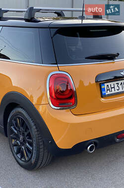 Хетчбек MINI Cooper 2016 в 