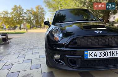 Хэтчбек MINI Cooper 2013 в 