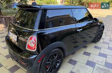 Хэтчбек MINI Cooper 2013 в 