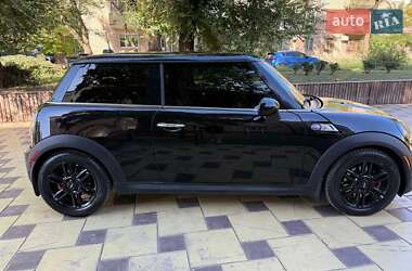 Хэтчбек MINI Cooper 2013 в 