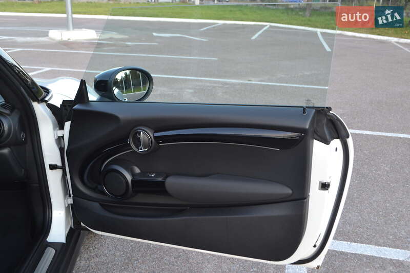Хэтчбек MINI Cooper 2023 в Житомире фото 21 Хэтчбек MINI Cooper 2023 в Житомире