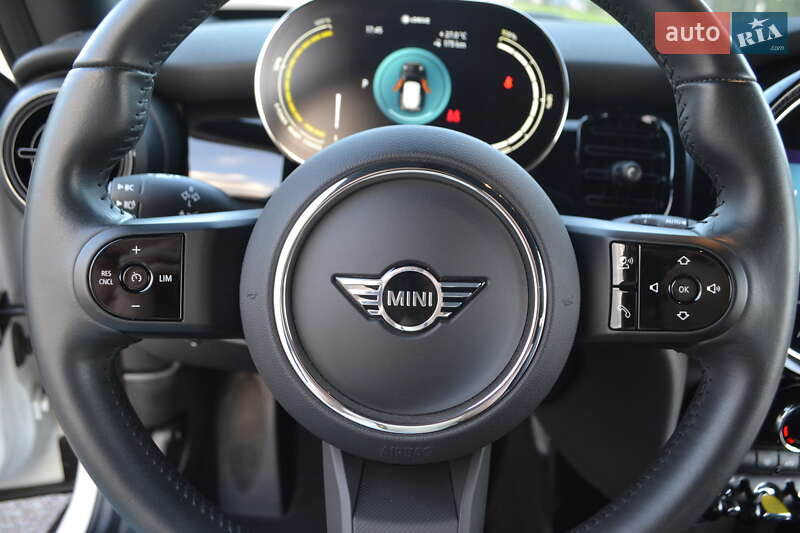 Хэтчбек MINI Cooper 2023 в Житомире фото 28 Хэтчбек MINI Cooper 2023 в Житомире
