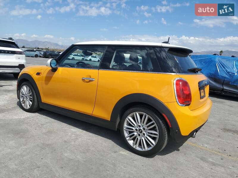 Хэтчбек MINI Cooper 2016 в Ивано-Франковске