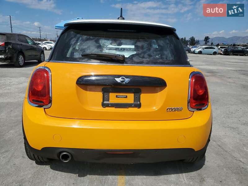 Хэтчбек MINI Cooper 2016 в Ивано-Франковске