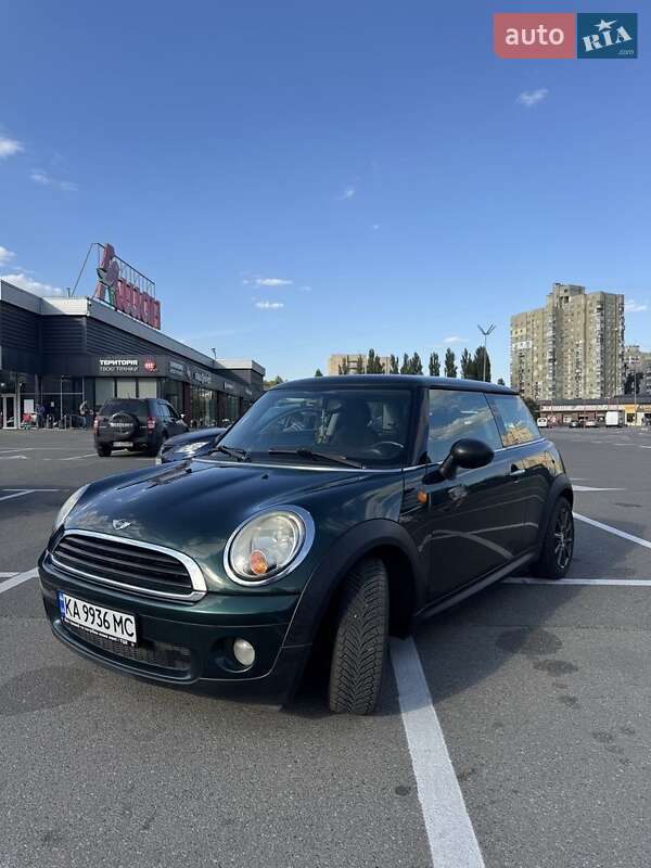 Хетчбек MINI Cooper 2010 в Києві