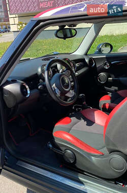 Хетчбек MINI Cooper 2008 в 