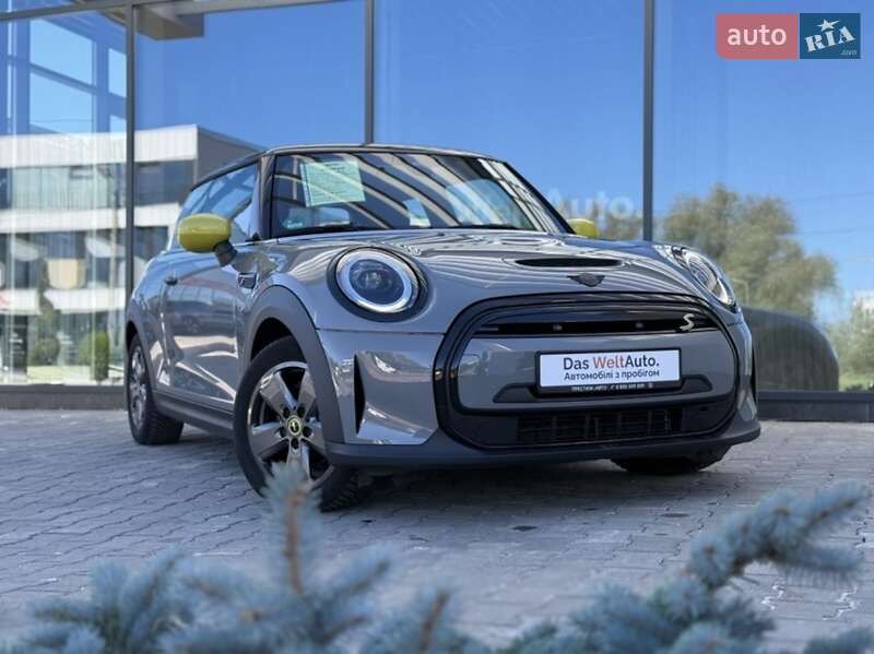 Хэтчбек MINI Cooper 2022 в Хмельницком