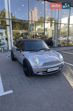 Хетчбек MINI Cooper 2004 в 