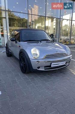 Хетчбек MINI Cooper 2004 в 