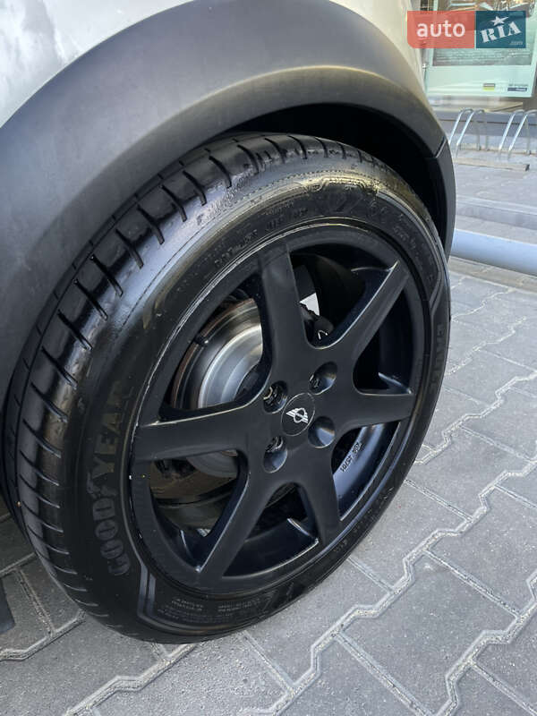 Хэтчбек MINI Cooper 2004 в Одессе