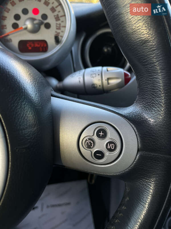 Хэтчбек MINI Cooper 2004 в Одессе