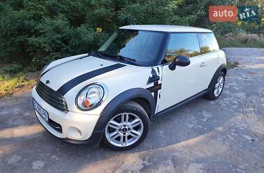 MINI Cooper 2011