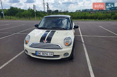 Хэтчбек MINI Cooper 2007 в 