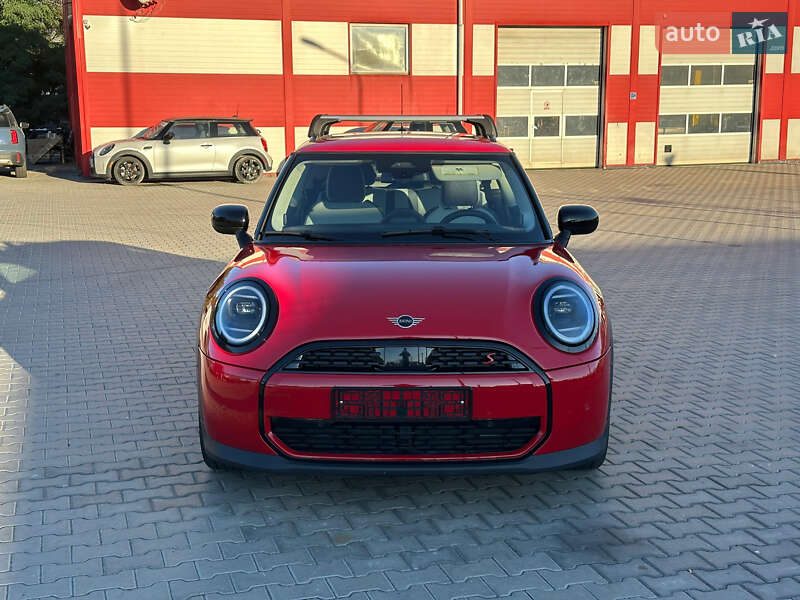 Хэтчбек MINI Cooper 2025 в Киеве