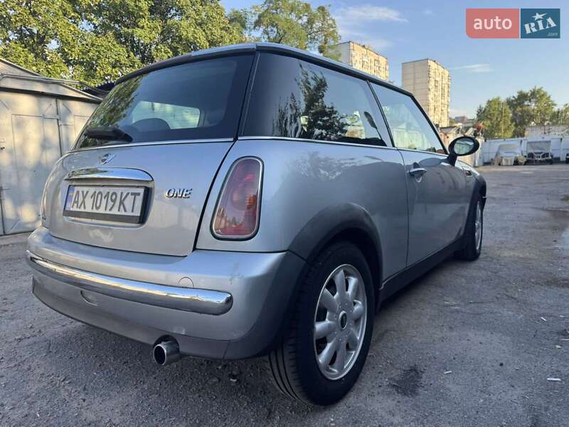 Хетчбек MINI Cooper 2002 в Харкові