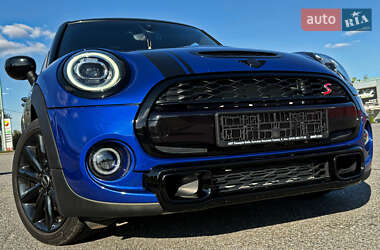 Хетчбек MINI Cooper 2020 в 