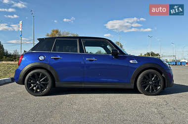 Хетчбек MINI Cooper 2020 в 