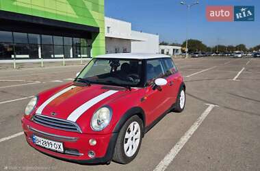 Хетчбек MINI Cooper 2005 в 