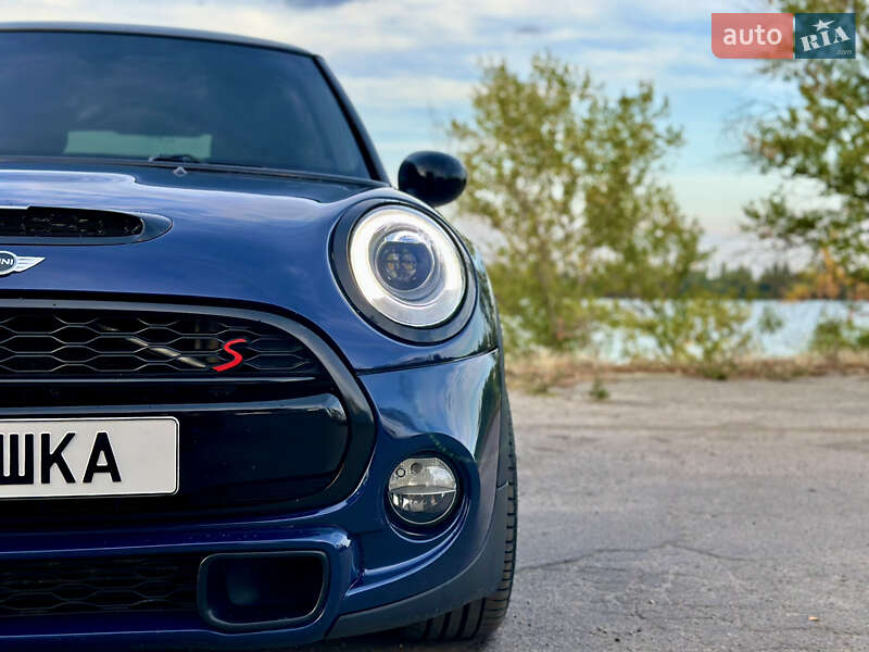 Хэтчбек MINI Cooper 2015 в Днепре