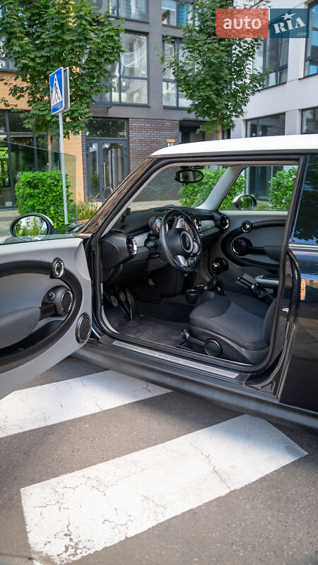 Хэтчбек MINI Cooper 2006 в Киеве