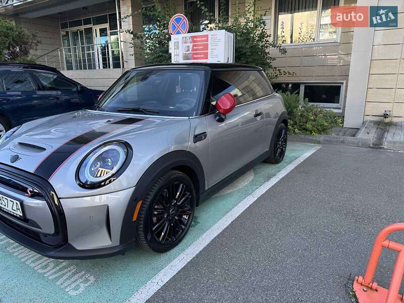 Хэтчбек MINI Cooper 2023 в 