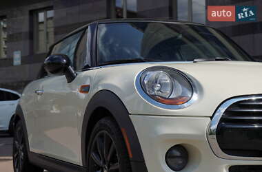Хэтчбек MINI Cooper 2017 в Киеве