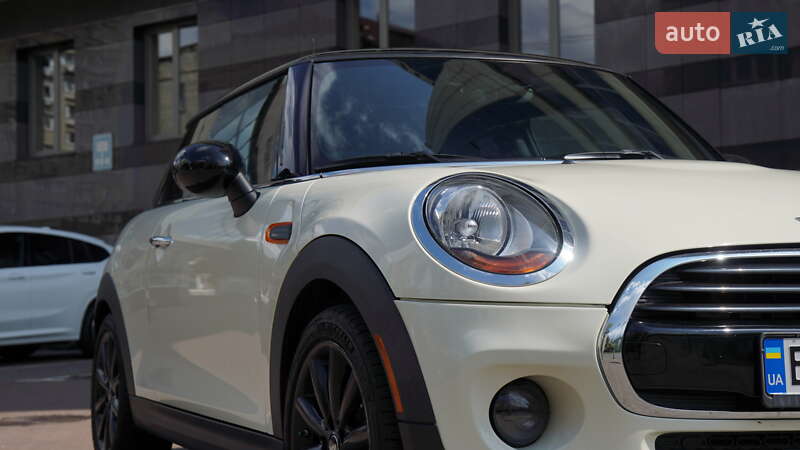 Хэтчбек MINI Cooper 2017 в 