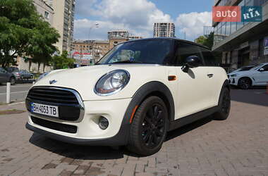 Хэтчбек MINI Cooper 2017 в 