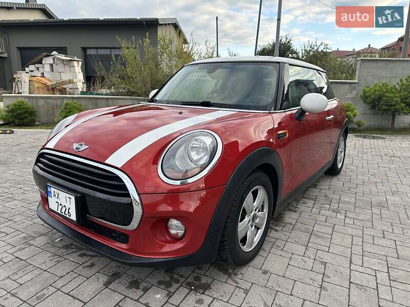 Хэтчбек MINI Cooper 2015 в 
