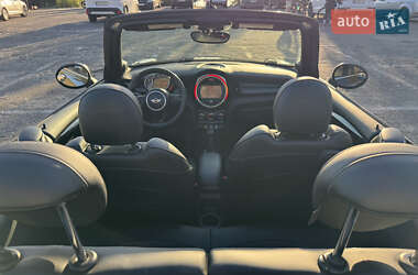 Хетчбек MINI Cooper 2016 в 