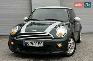 Хетчбек MINI Cooper 2011 в 