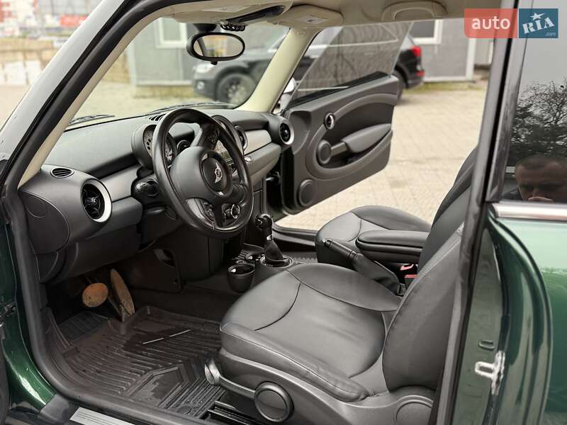 Хэтчбек MINI Cooper 2011 в Тернополе