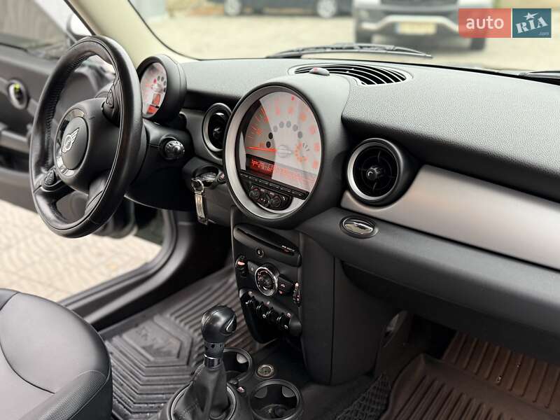Хэтчбек MINI Cooper 2011 в Тернополе