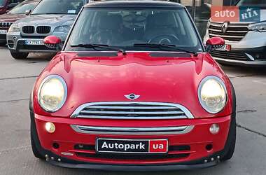 Хэтчбек MINI Cooper 2006 в 