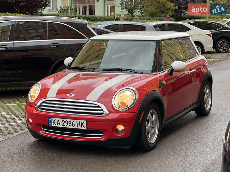 Хэтчбек MINI Cooper 2010 в Киеве