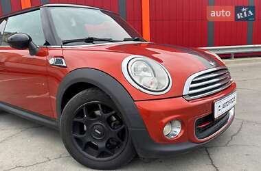 Хетчбек MINI Cooper 2011 в 