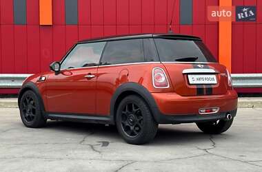 Хетчбек MINI Cooper 2011 в 