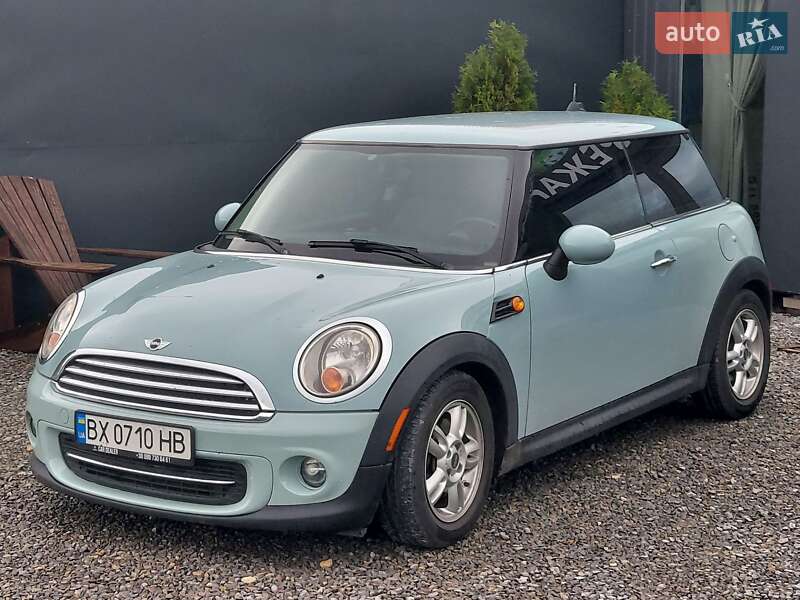 Хэтчбек MINI Cooper 2013 в 