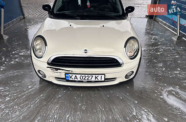 Хэтчбек MINI Cooper 2008 в 