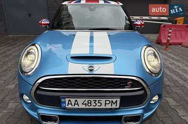 Хэтчбек MINI Cooper 2017 в 