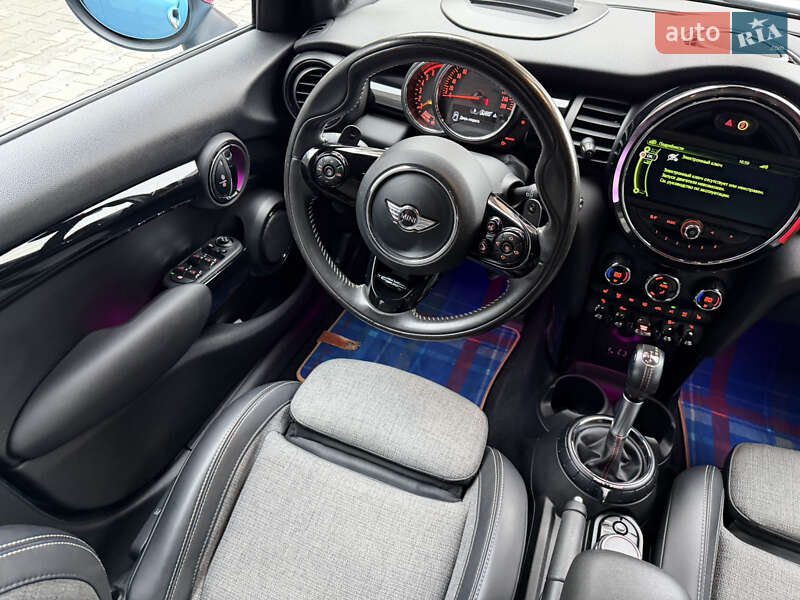Хетчбек MINI Cooper 2017 в Києві