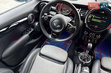 Хэтчбек MINI Cooper 2017 в 