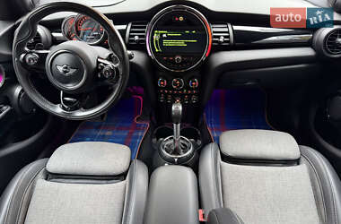 Хэтчбек MINI Cooper 2017 в 