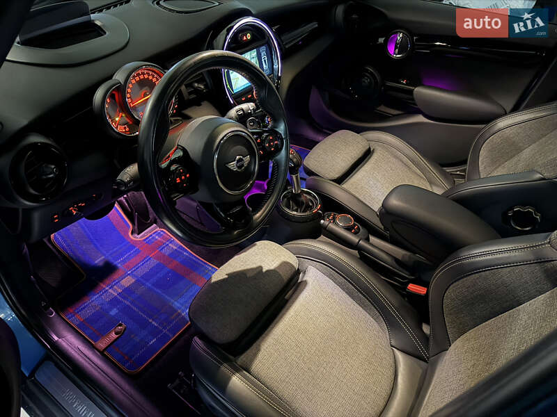 Хетчбек MINI Cooper 2017 в Києві