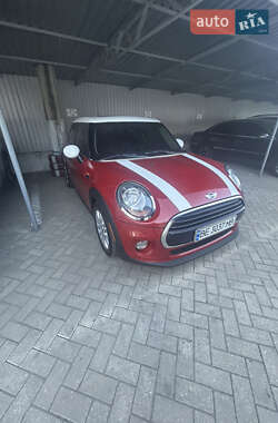 Хэтчбек MINI Cooper 2016 в 