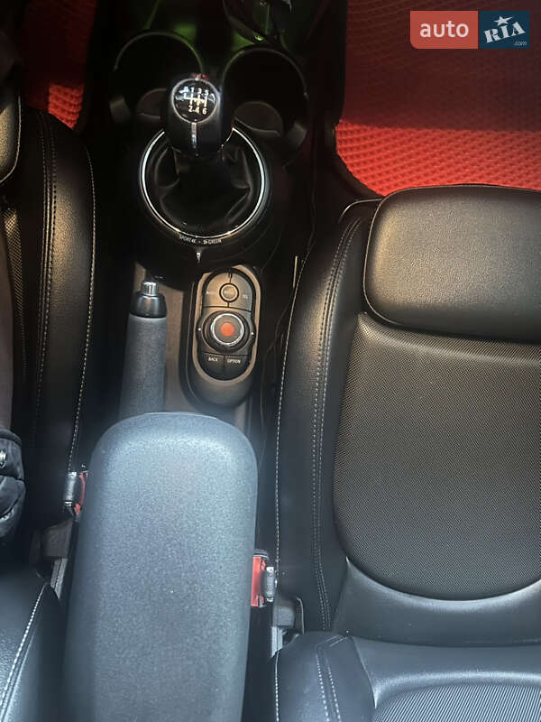 Хэтчбек MINI Cooper 2016 в Николаеве